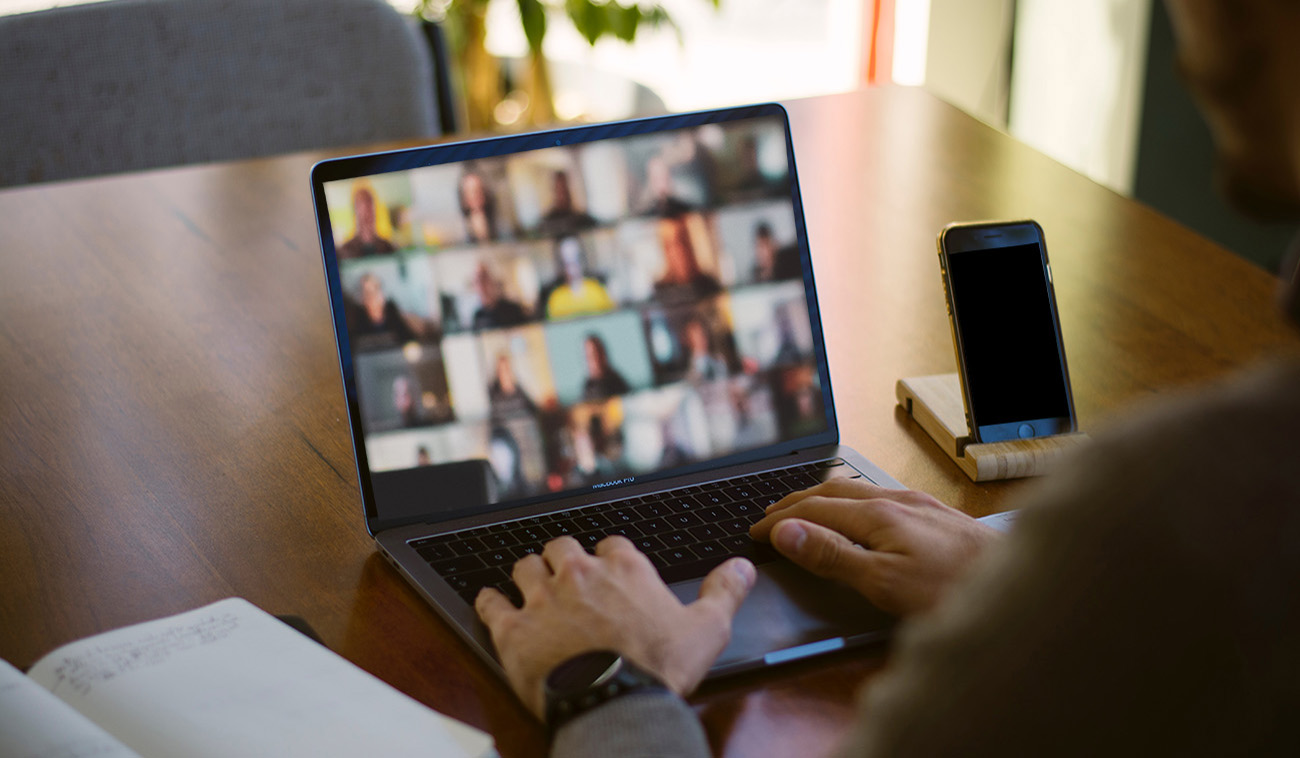 Leading in the hybrid networkplace